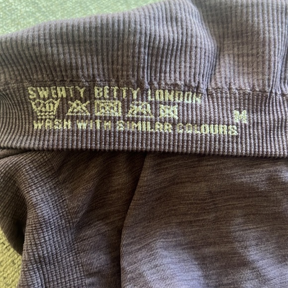 Poise Seamless Yoga Tank - Picture 3 of 4